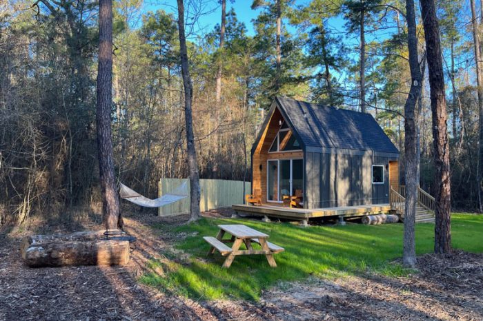 Riverside Cabin Rentals near Lake Conroe